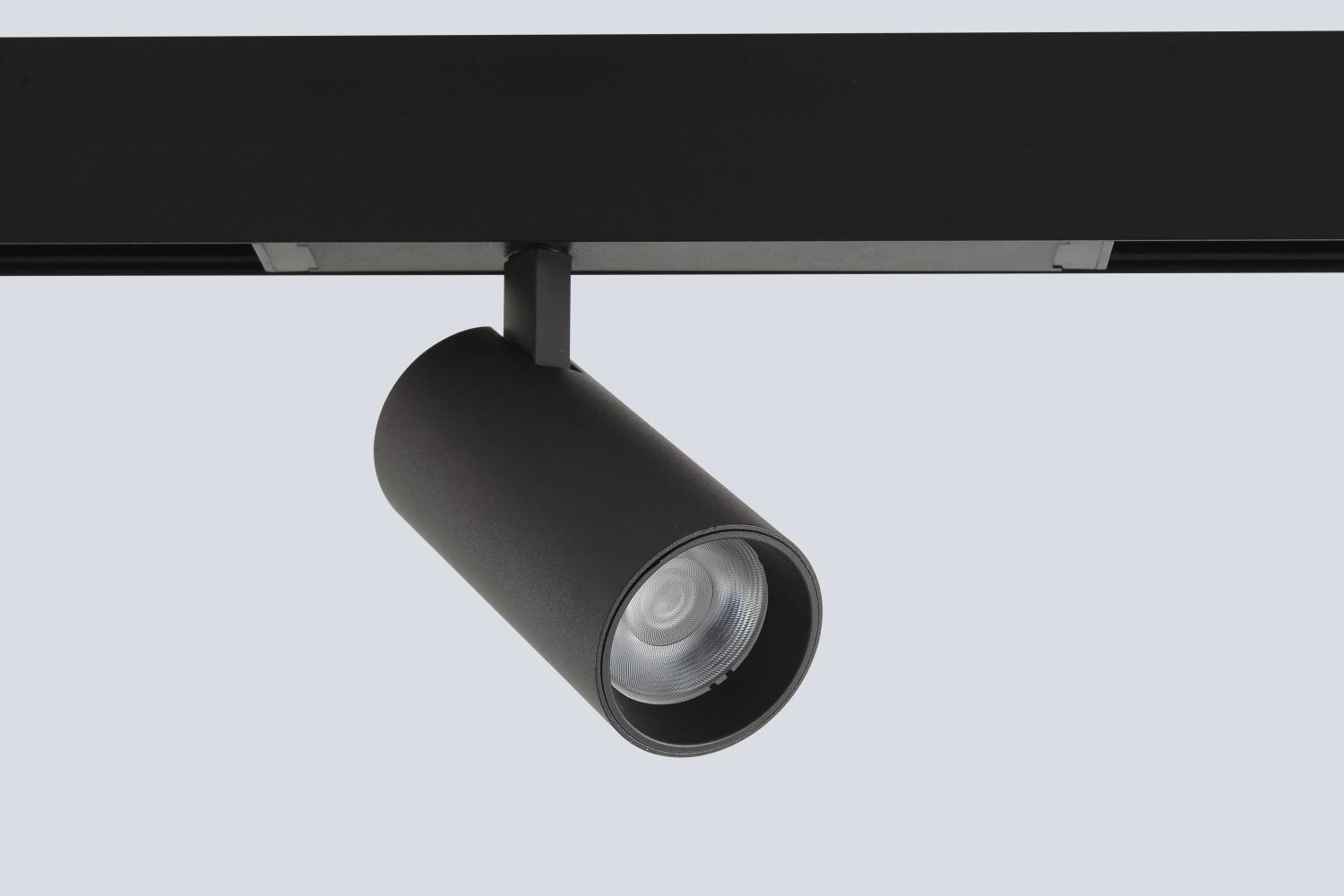 Трековый светильник Crystal Lux Space 220 CLT 0.35 003 18W BL 4000K