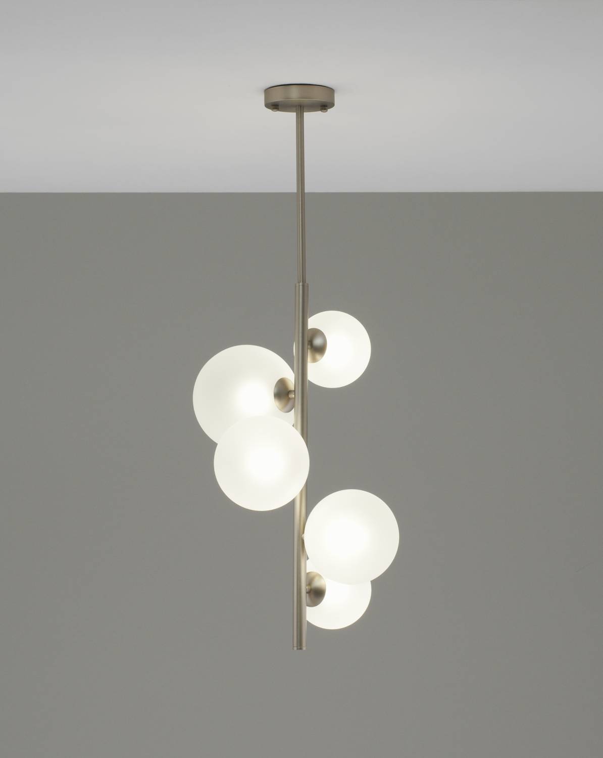 Люстра на штанге Moderli Molly V11466-5P