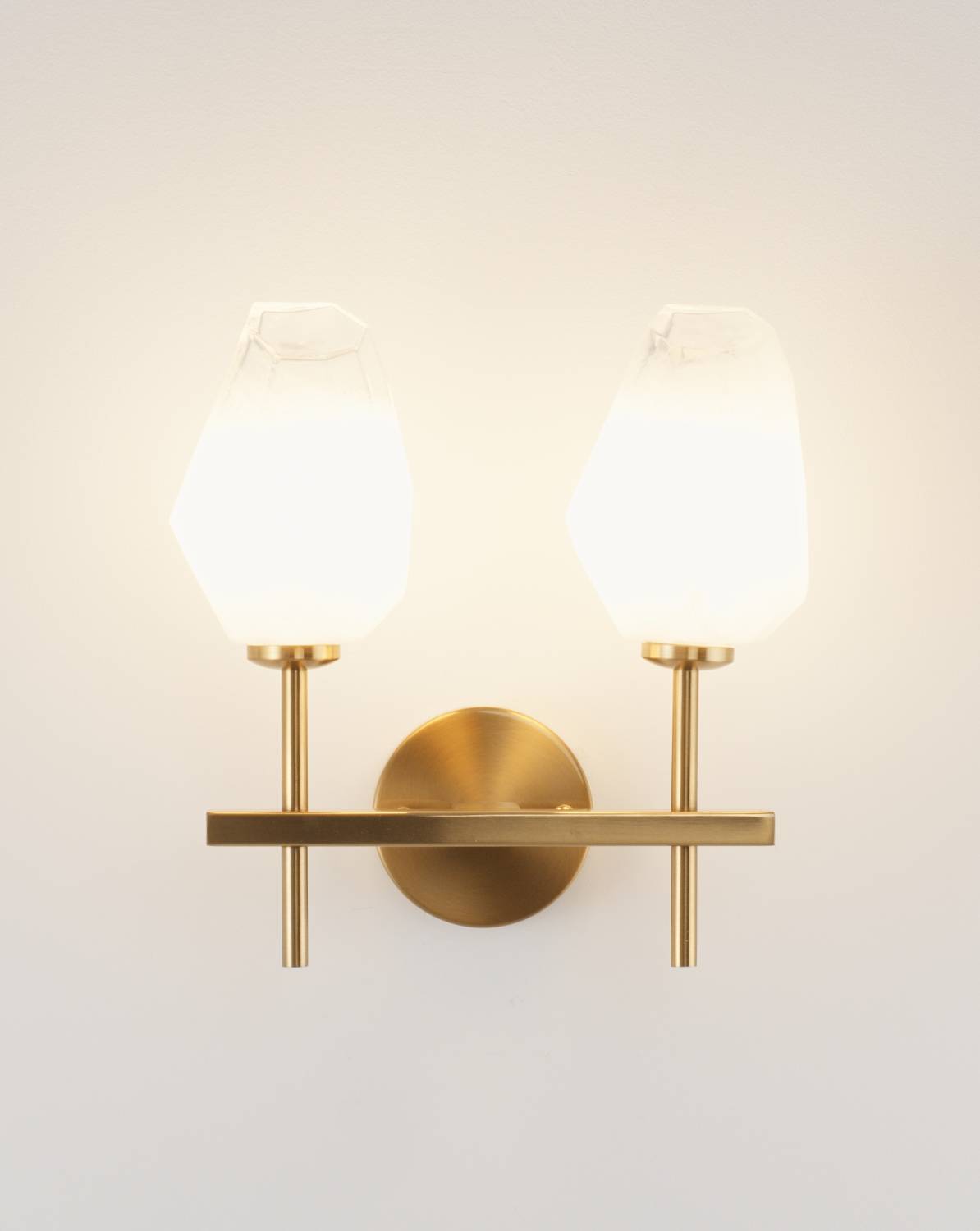 Настенное бра Moderli Catris V10314-2W Настенное бра Moderli Catris V10314-2W