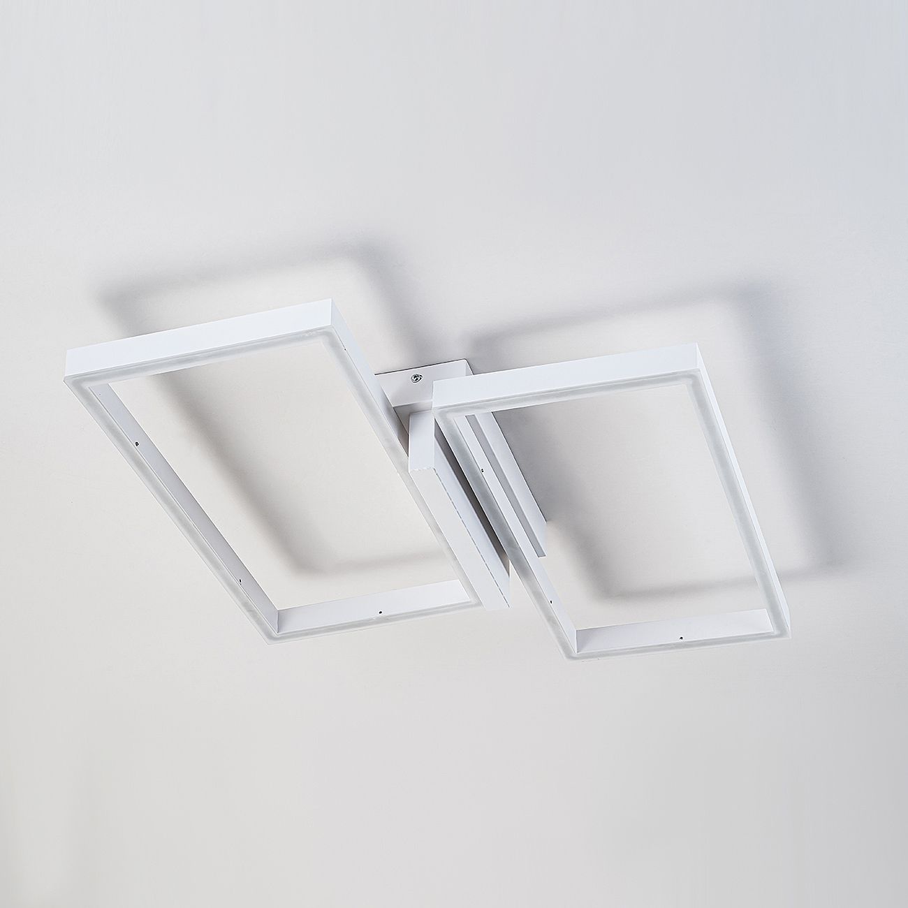 Потолочная люстра Escada Scales 10209/2LED White Потолочная люстра Escada Scales 10209/2LED White
