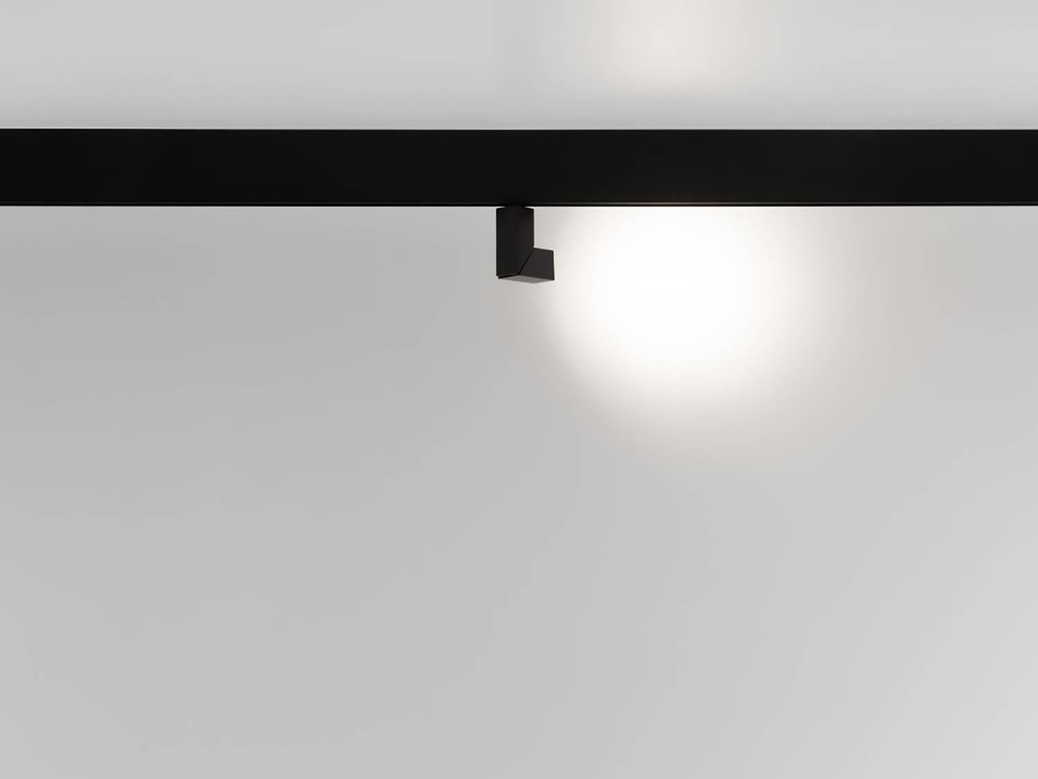 Трековый светильник SWG DesignLed SY mini SY-mini-523517-1.2-48-BL-WW