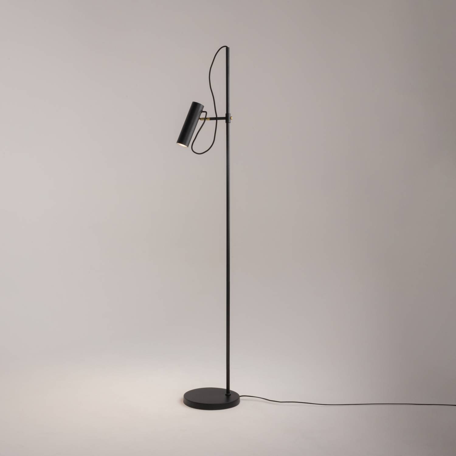 Торшер Maytoni Bansky MOD129FL-01B Торшер Maytoni Bansky MOD129FL-01B