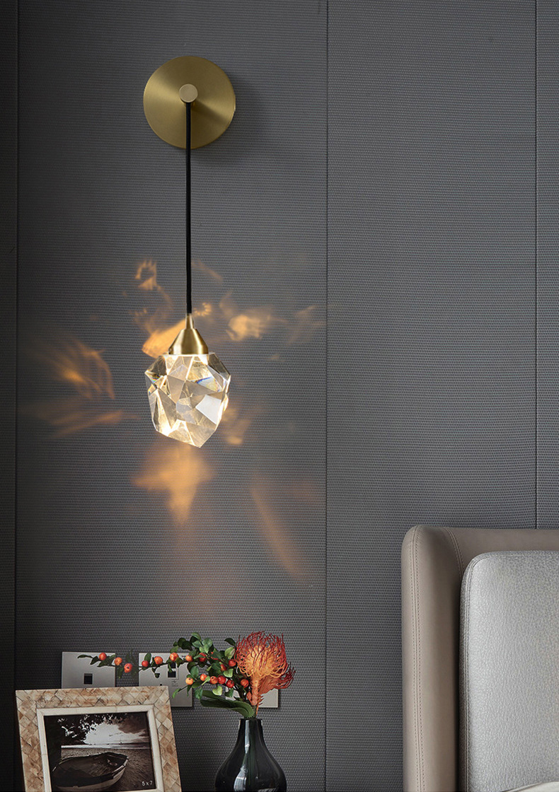 Настенное бра Delight Collection Crystal rock II 9701W brass