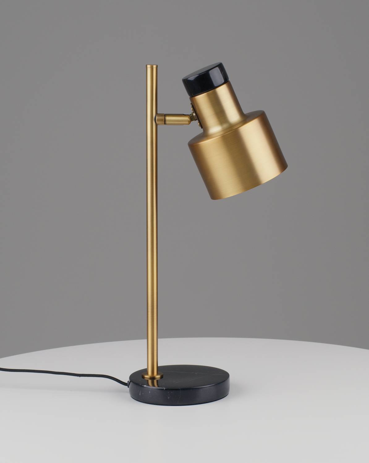 Настольная лампа Moderli Goldy V11307-1T