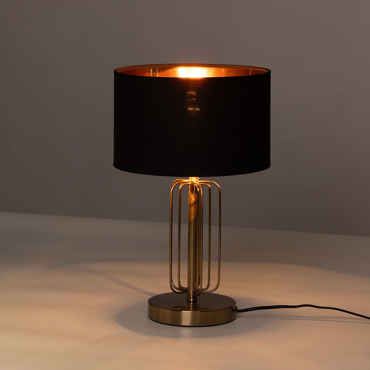 Настольная лампа MW Light Шаратон 628030601