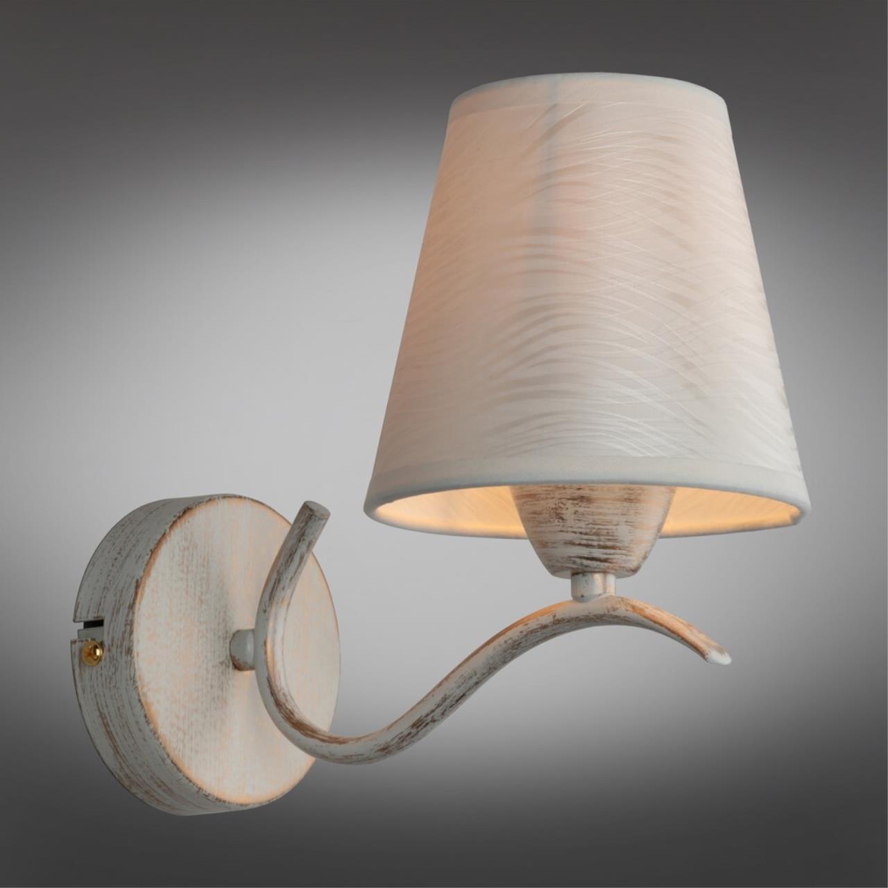 Настенное бра Omnilux Ugento OML-28401-01 Настенное бра Omnilux Ugento OML-28401-01