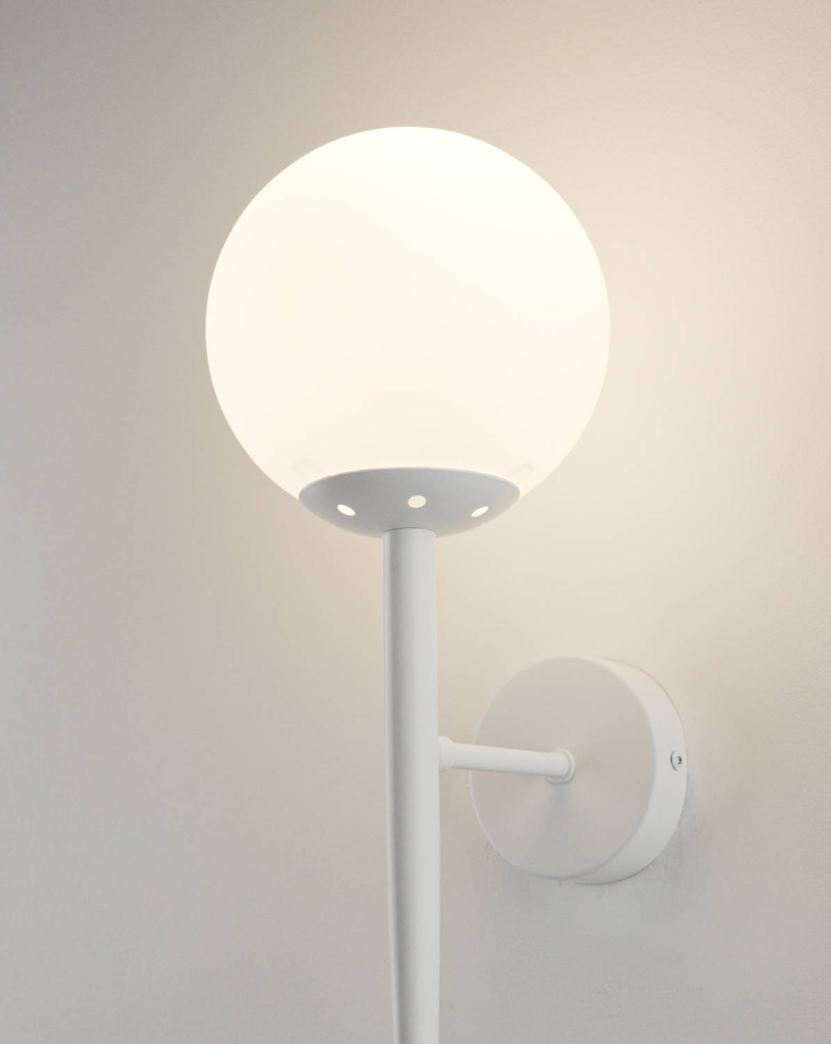 Настенное бра Moderli Scrumbel V11563-1W