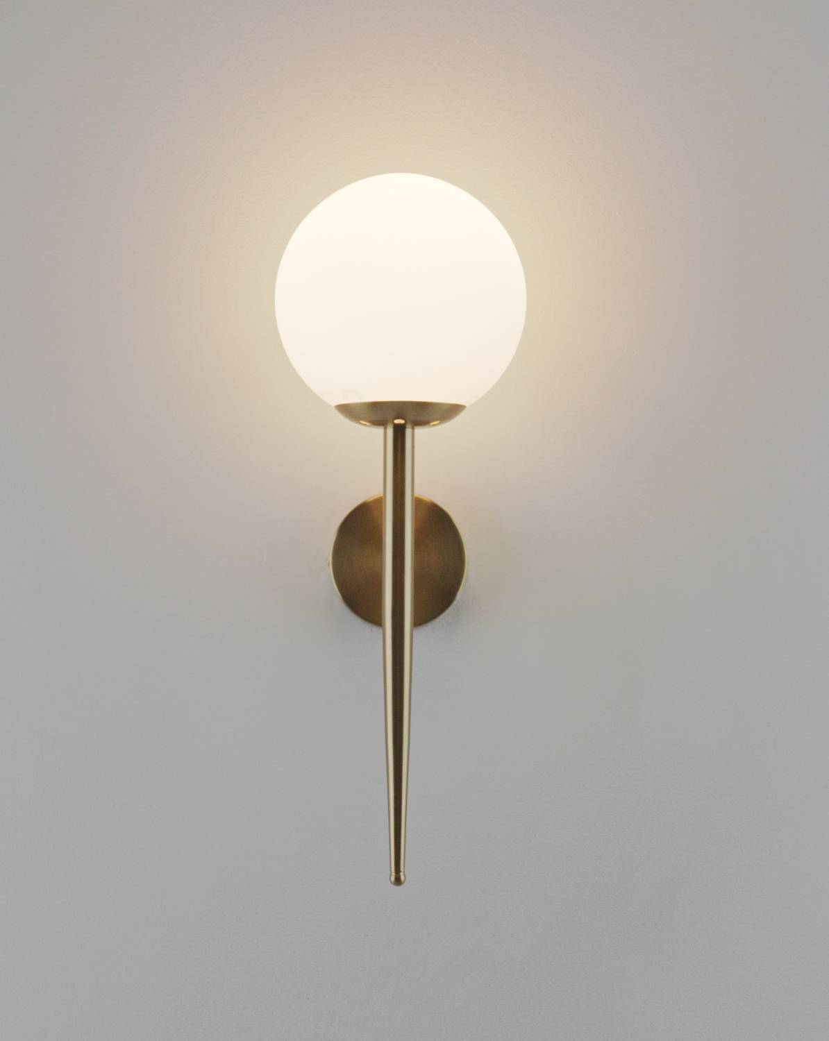 Настенное бра Moderli Scrumbel V11561-1W