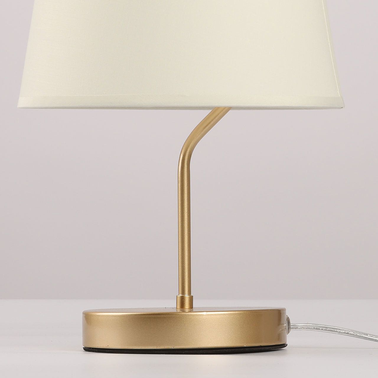 Настольная лампа MW Light Вега 329032801