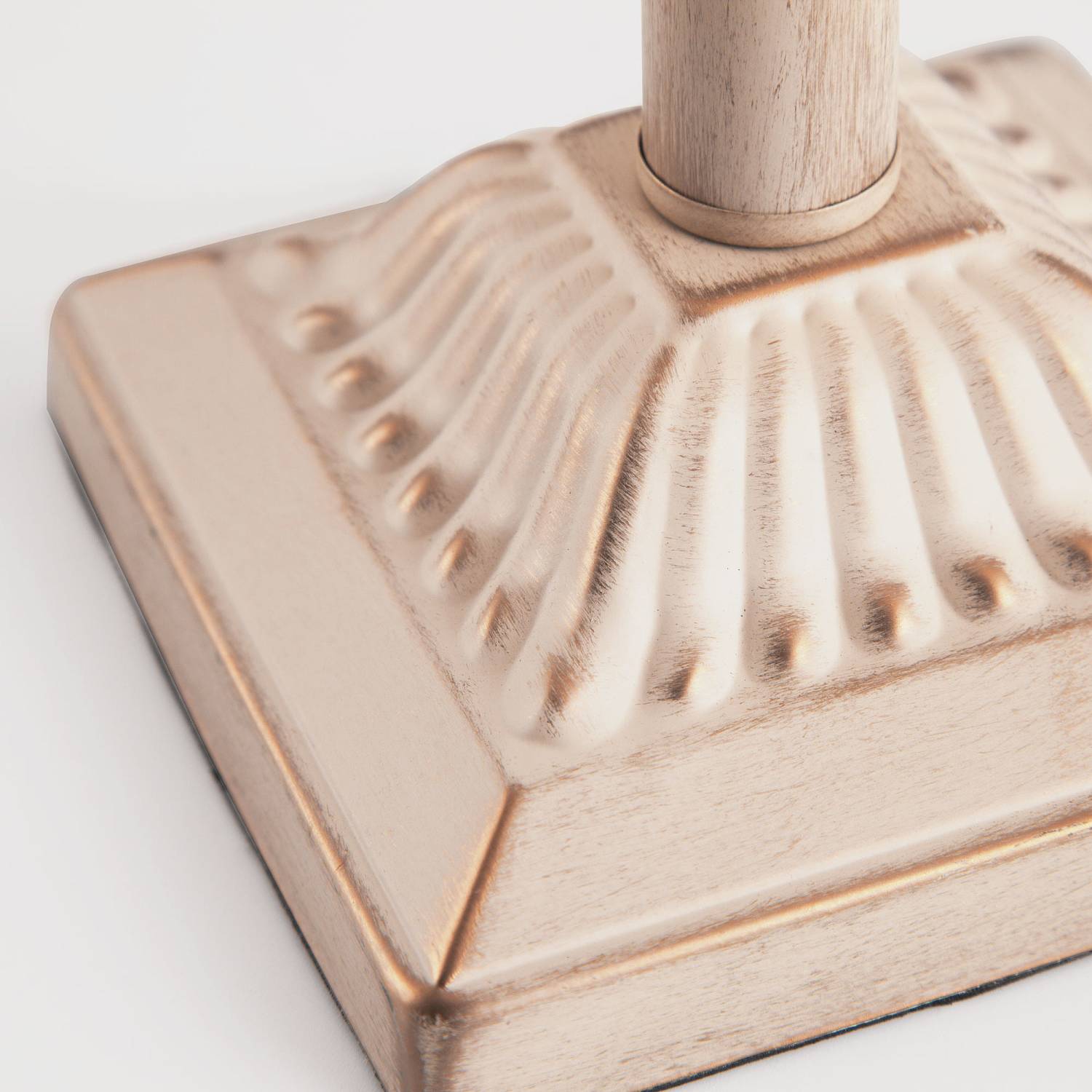 Настольная лампа Eurosvet Berlin 01061/1 белый с золотом