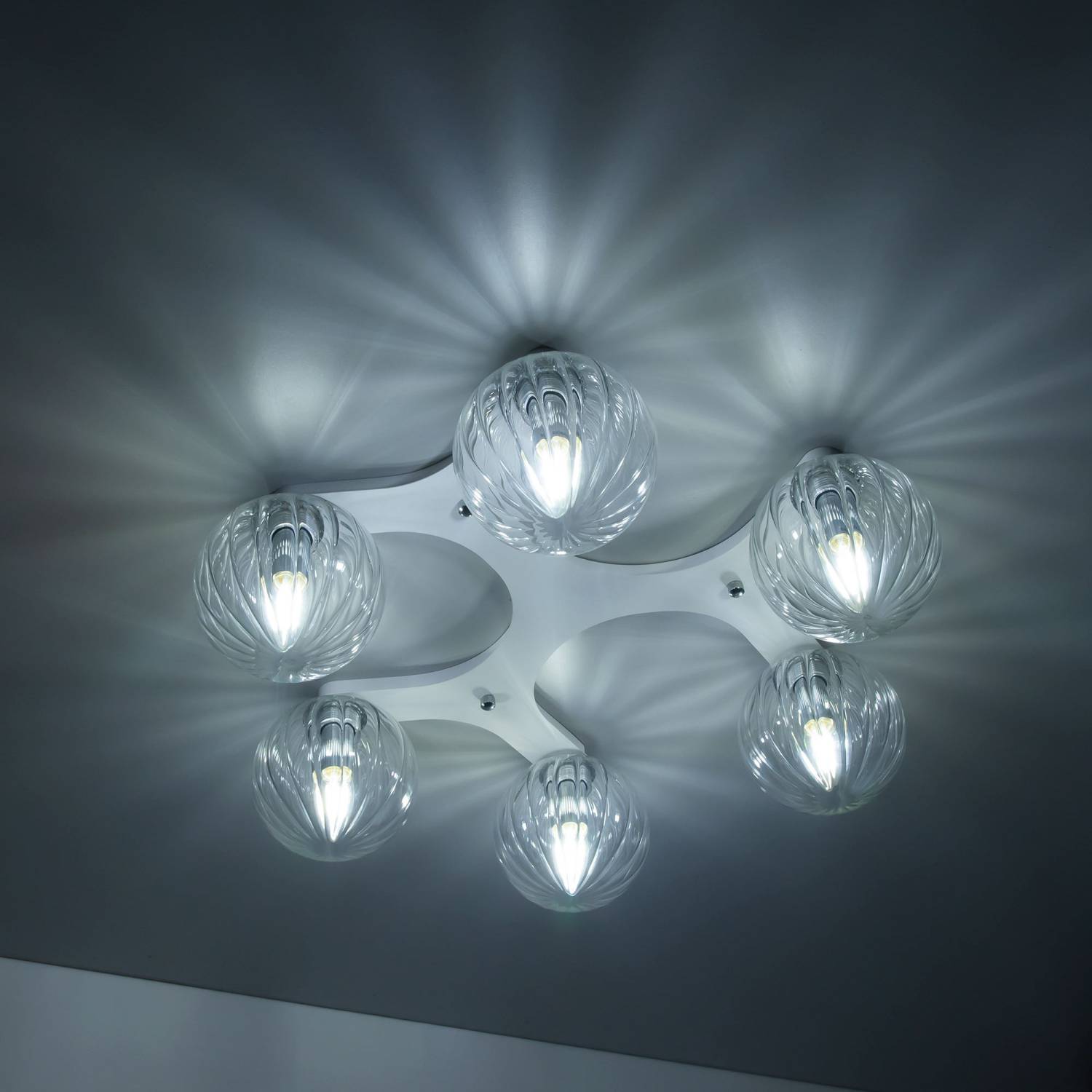 Потолочная люстра Citilux Коптер CL116160