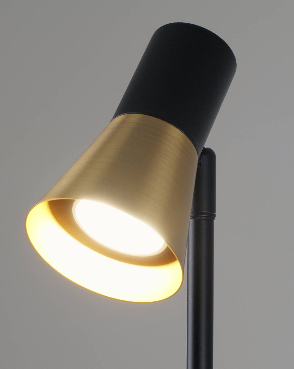 Торшер Moderli Melro V11328-1F