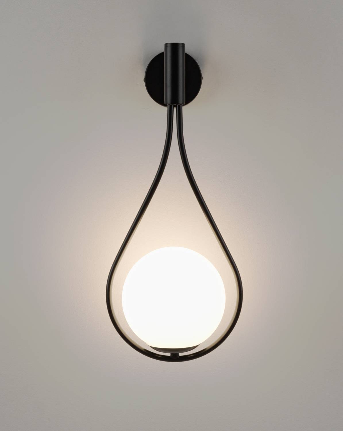 Настенное бра Moderli Barocco V11574-1W