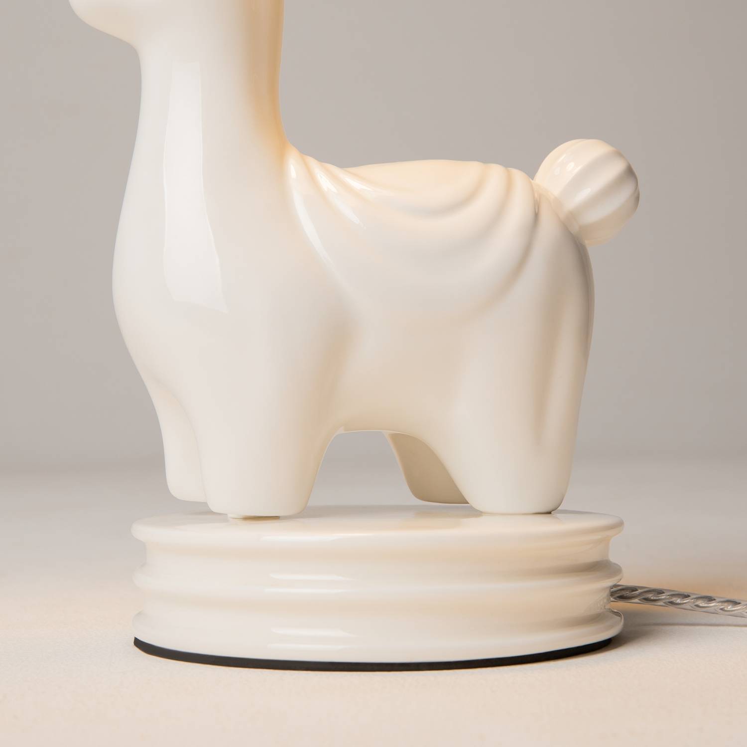 Настольная лампа Maytoni Senor Alpaca MOD377TL-L5W3K