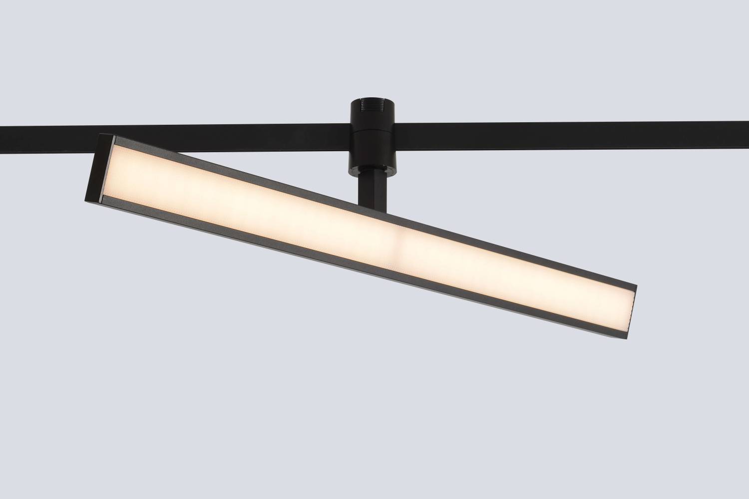 Трековый светильник Crystal Lux Trace 48v CLT 0.37 001 18W BL SMART