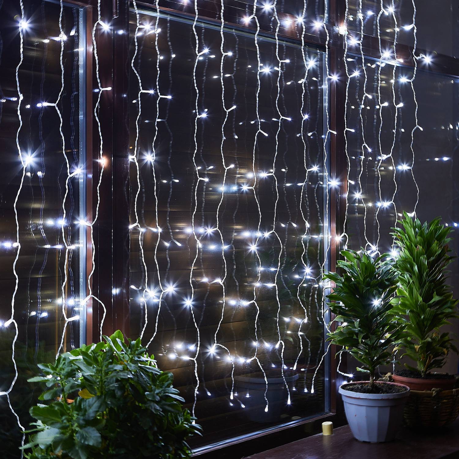 Занавес светодиодный с эффектом мерцания, 3х2м Uniel ULD-C3020-240/TTK WHITE IP44