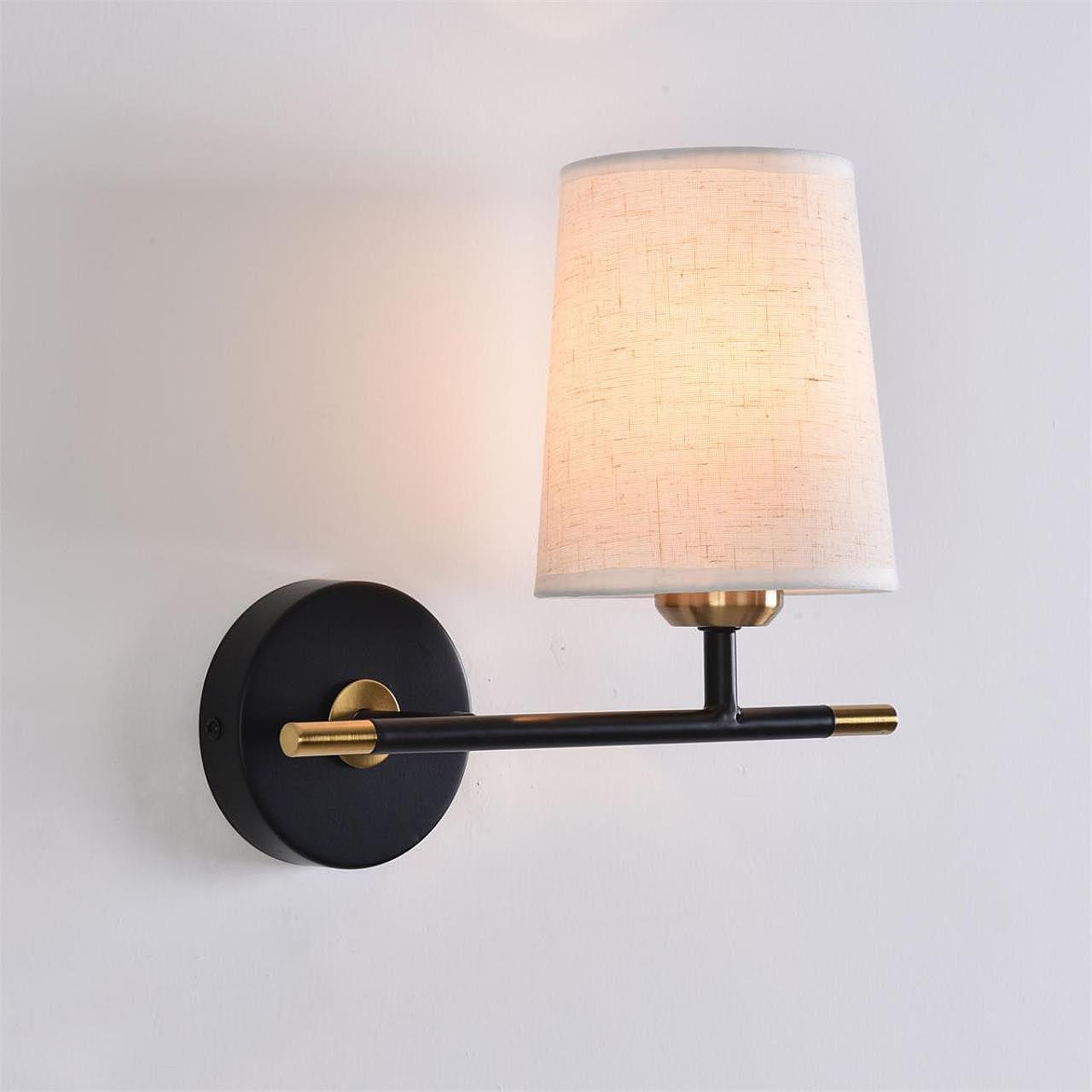 Настенное бра Lumion Claudi 8359/1W