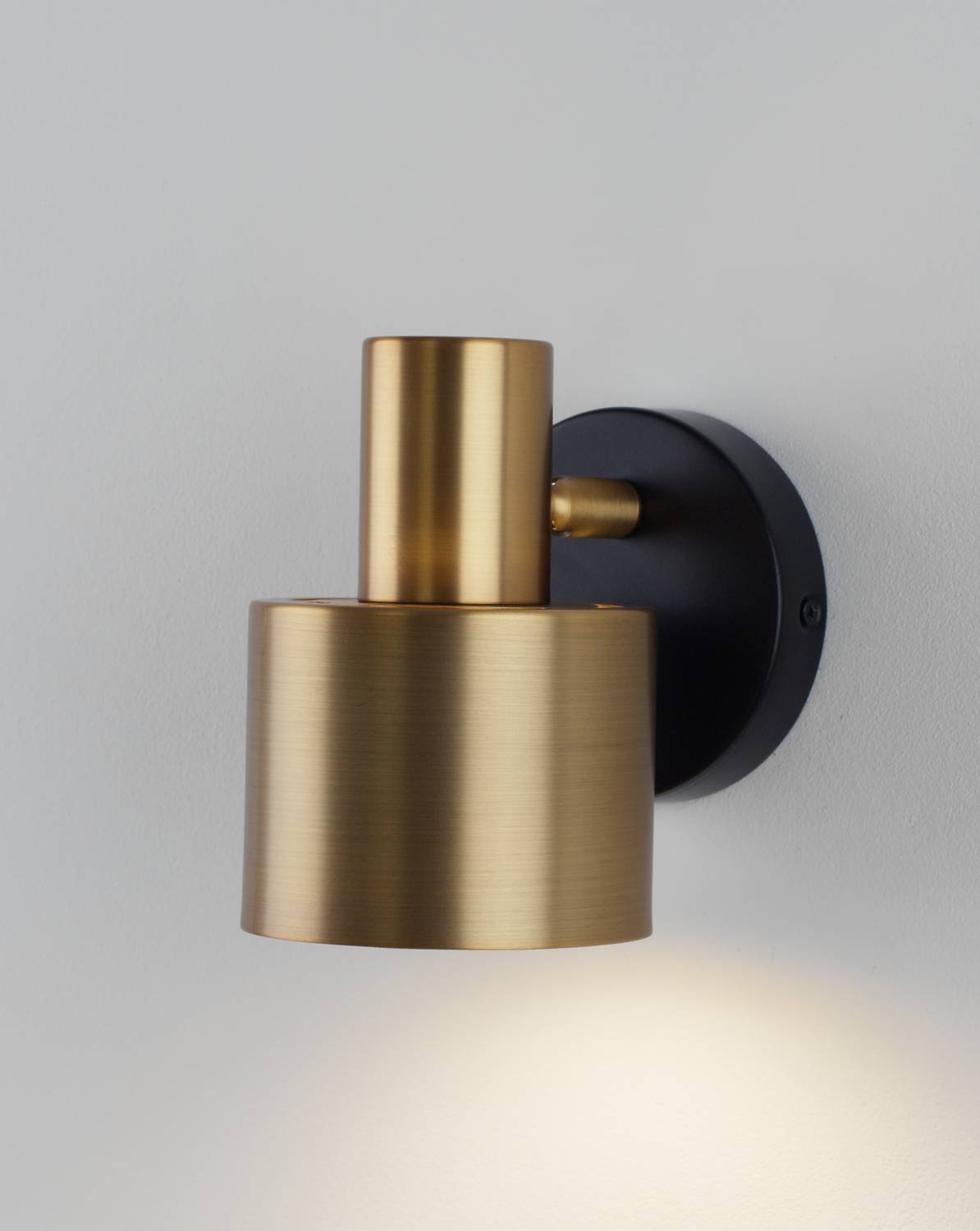 Настенный светильник Moderli Artis V11274-1W