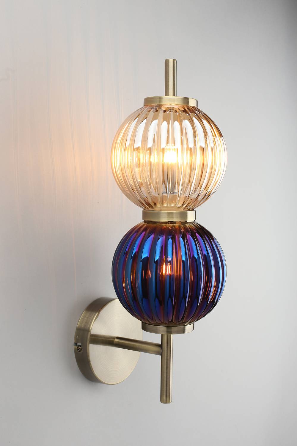 Настенное бра Aployt Zhizel APL.608.11.02