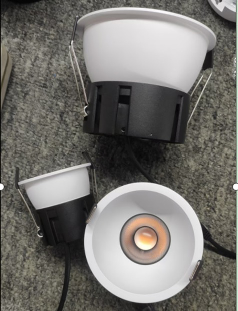 Встраиваемый светильник Italline IT06-6033 IT06-6033 white 3000K