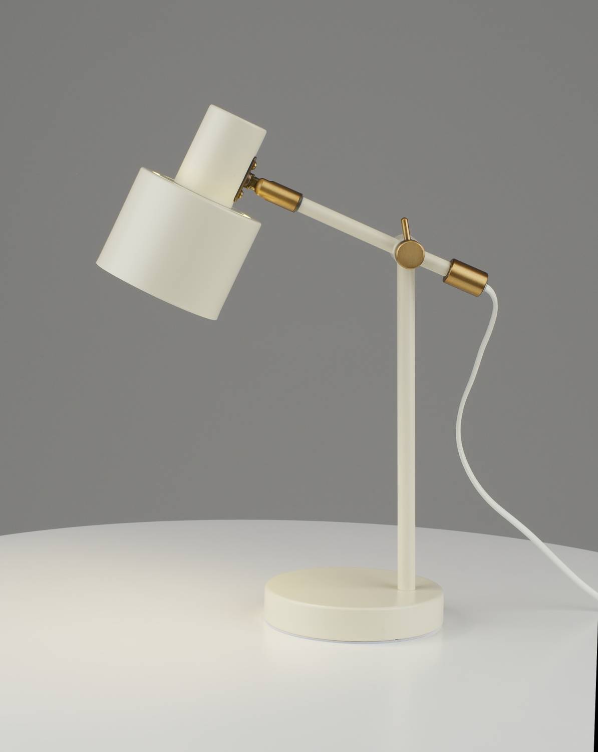 Настольная лампа Moderli Artis V11264-1T