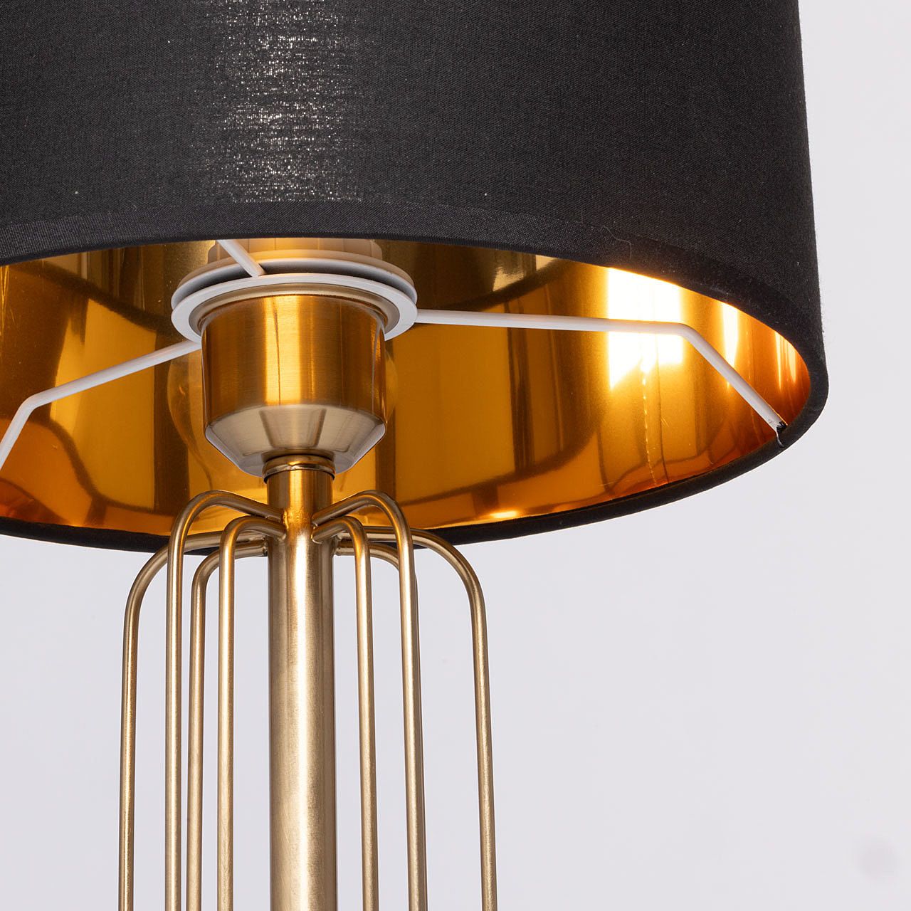 Настольная лампа MW Light Шаратон 628030601