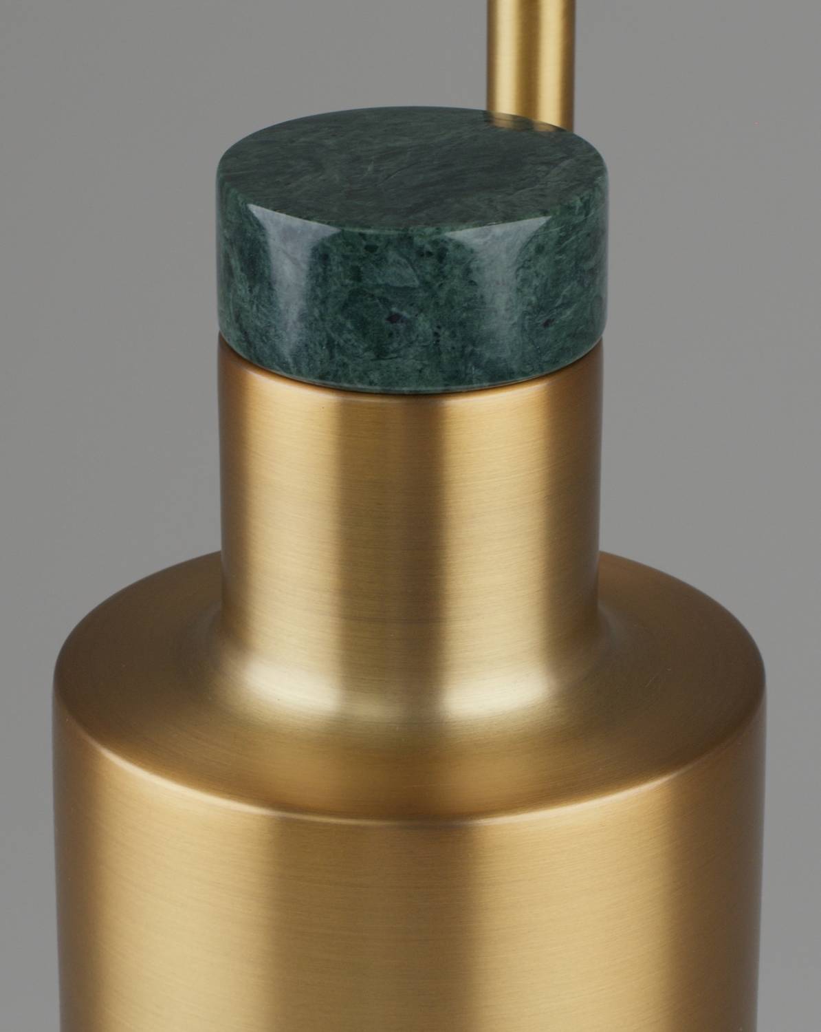 Настольная лампа Moderli Goldy V11309-1T