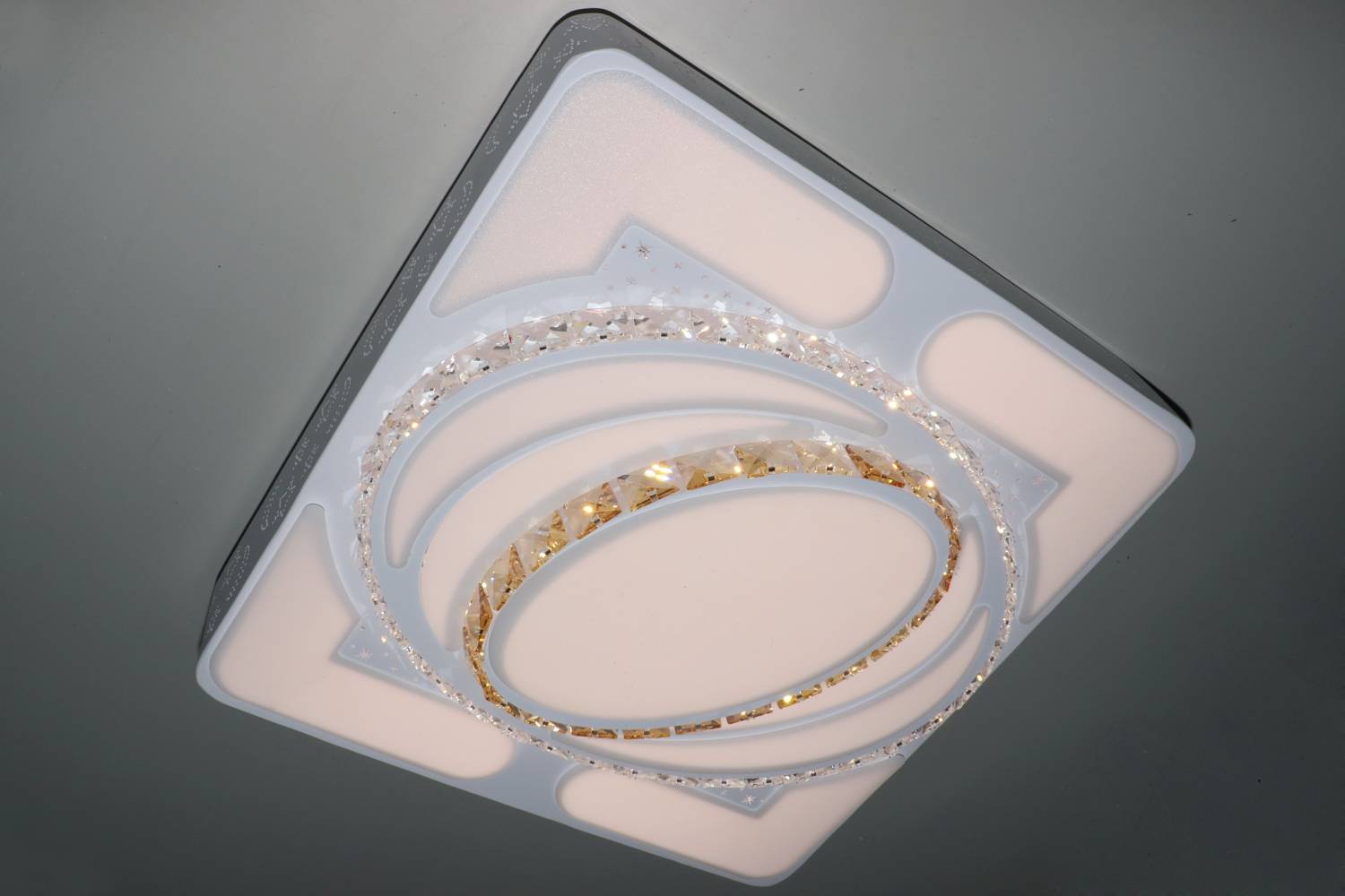 Потолочная светодиодная люстра LED Natali Kovaltseva INNOVATION STYLE 3526