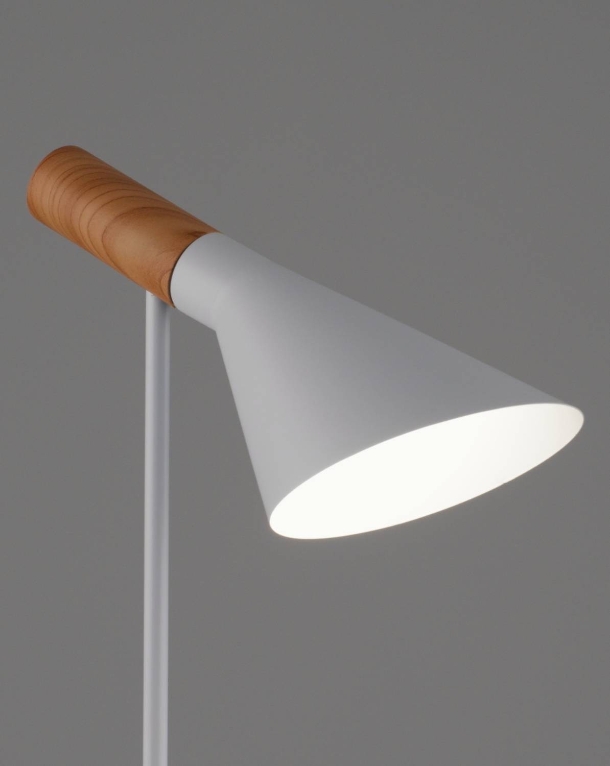 Торшер Moderli Turin V11336-1F