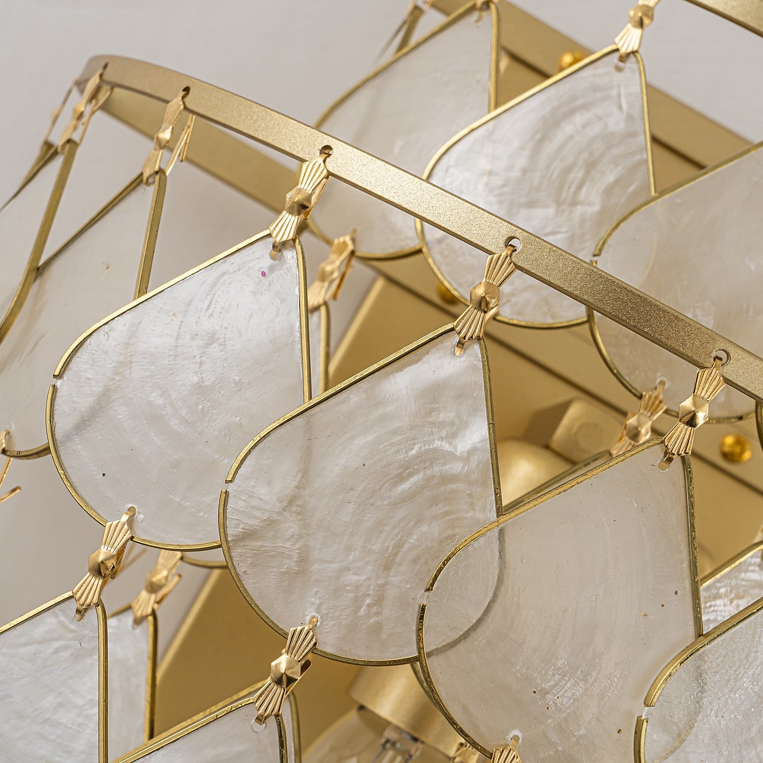 Настенное бра Favourite Mollitia 4763-1W