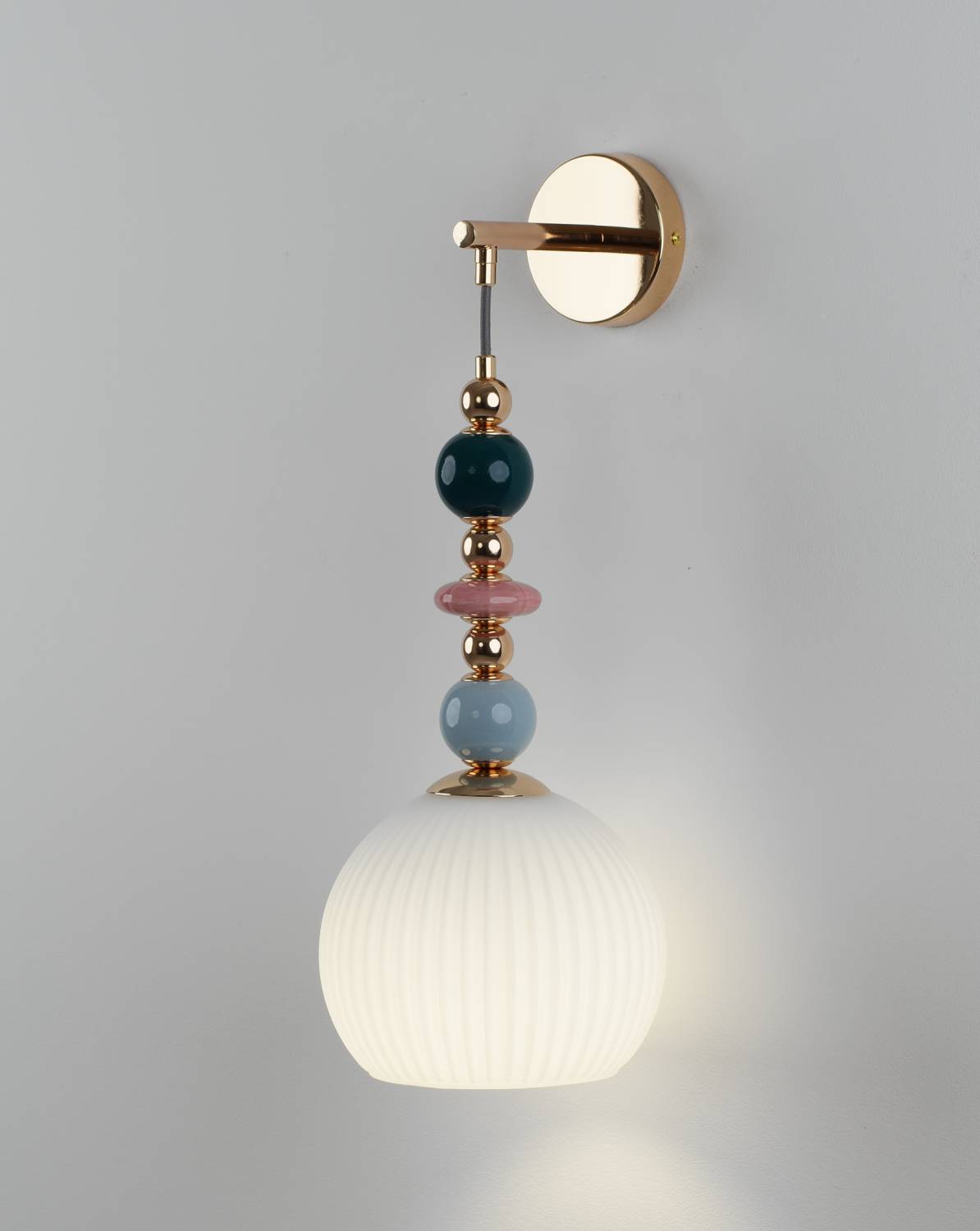 Настенное бра Moderli Charm V11171-1W