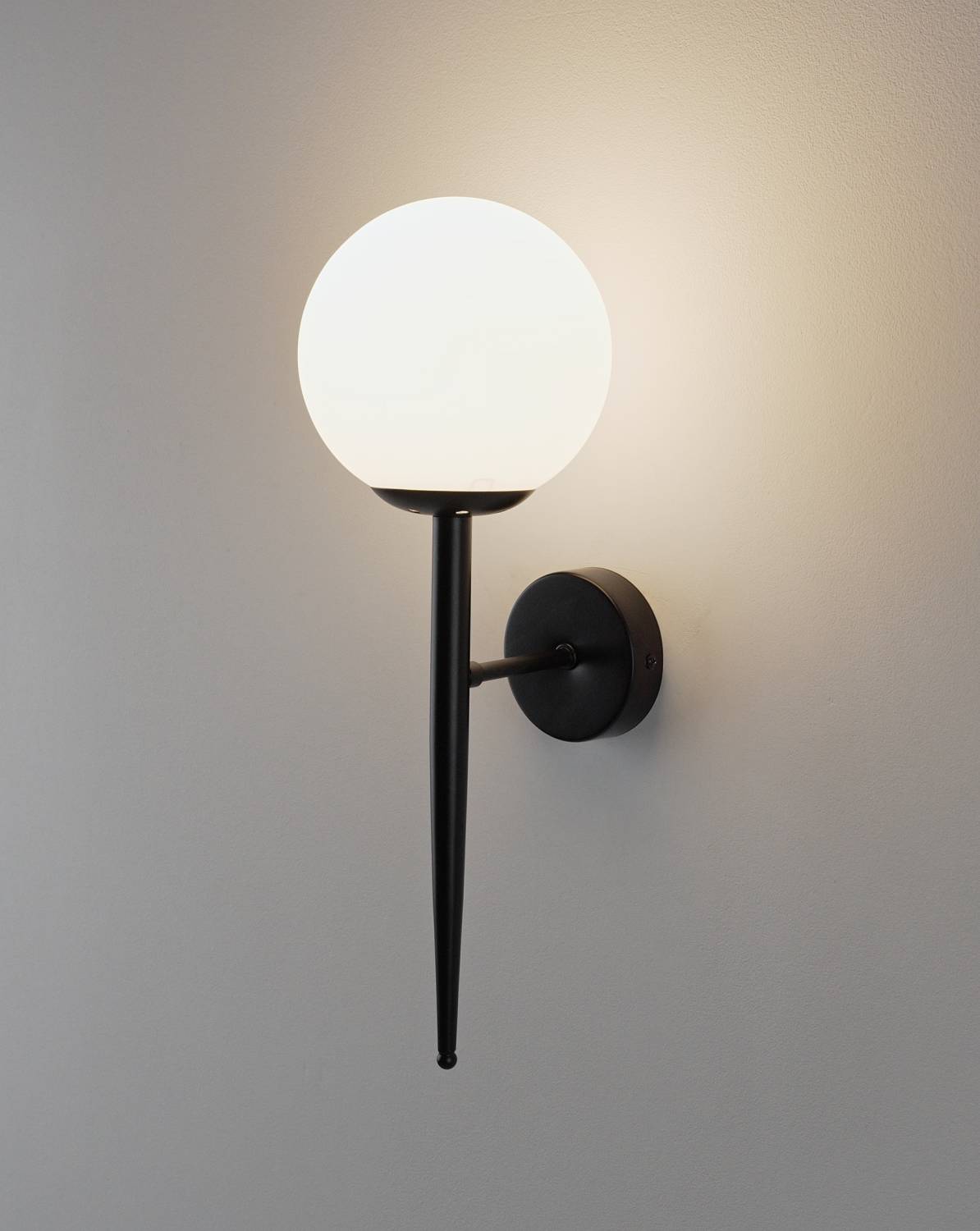 Настенное бра Moderli Scrumbel V11562-1W