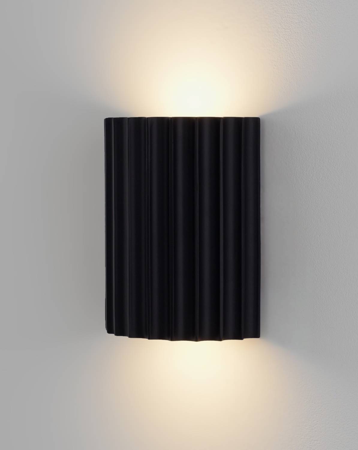 Настенное бра Moderli Bailey V11219-WL