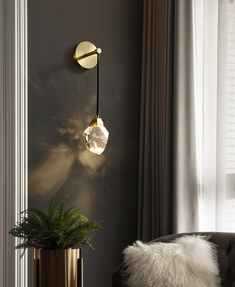 Настенное бра Delight Collection Crystal rock II 9701W brass