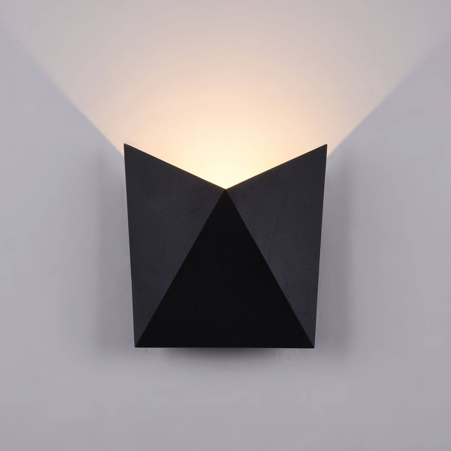 Уличный LED настенный светильник Maytoni Beekman O802WL-L7B