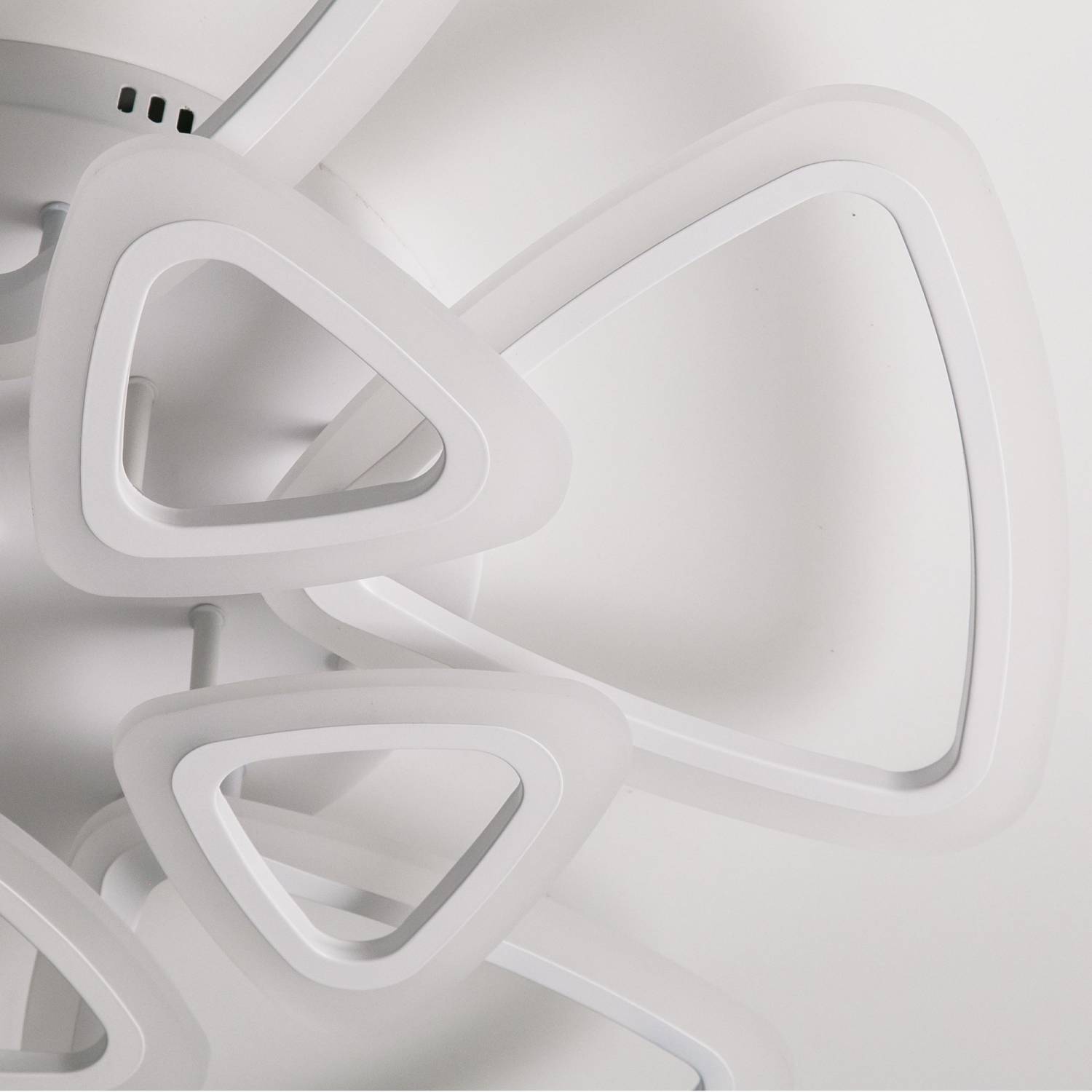 Потолочная люстра с пультом Мальта Citilux CL234290R