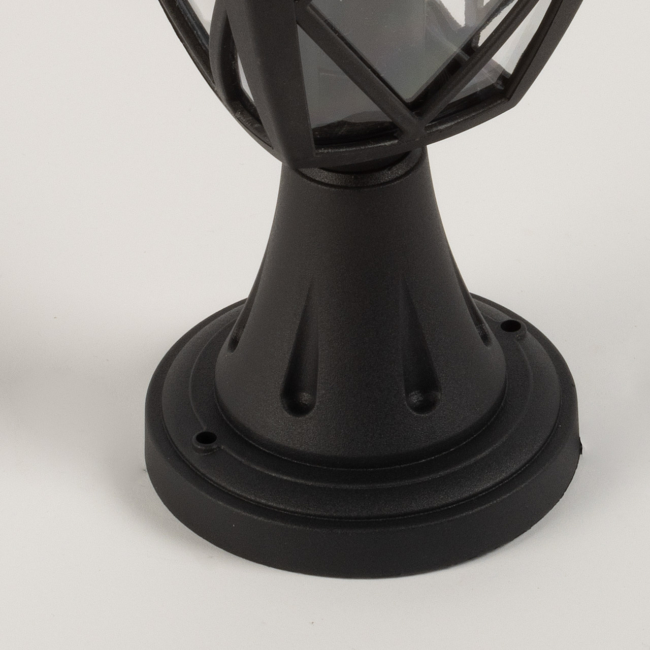 Уличный наземный светильник De Markt Корсо 801042101