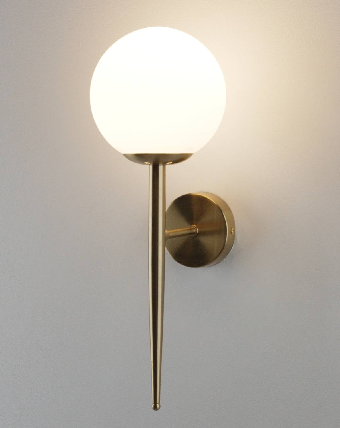 Настенное бра Moderli Scrumbel V11561-1W