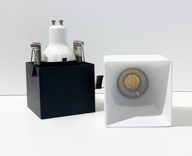 Встраиваемый светильник Italline dl 302 DL 3024 white