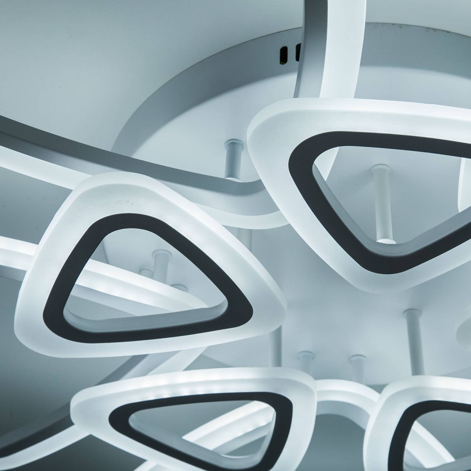 Потолочная люстра с пультом Мальта Citilux CL234290R