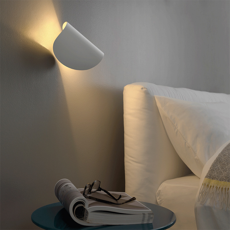Настенный светильник LIGHTERA Santa LE240W-1W