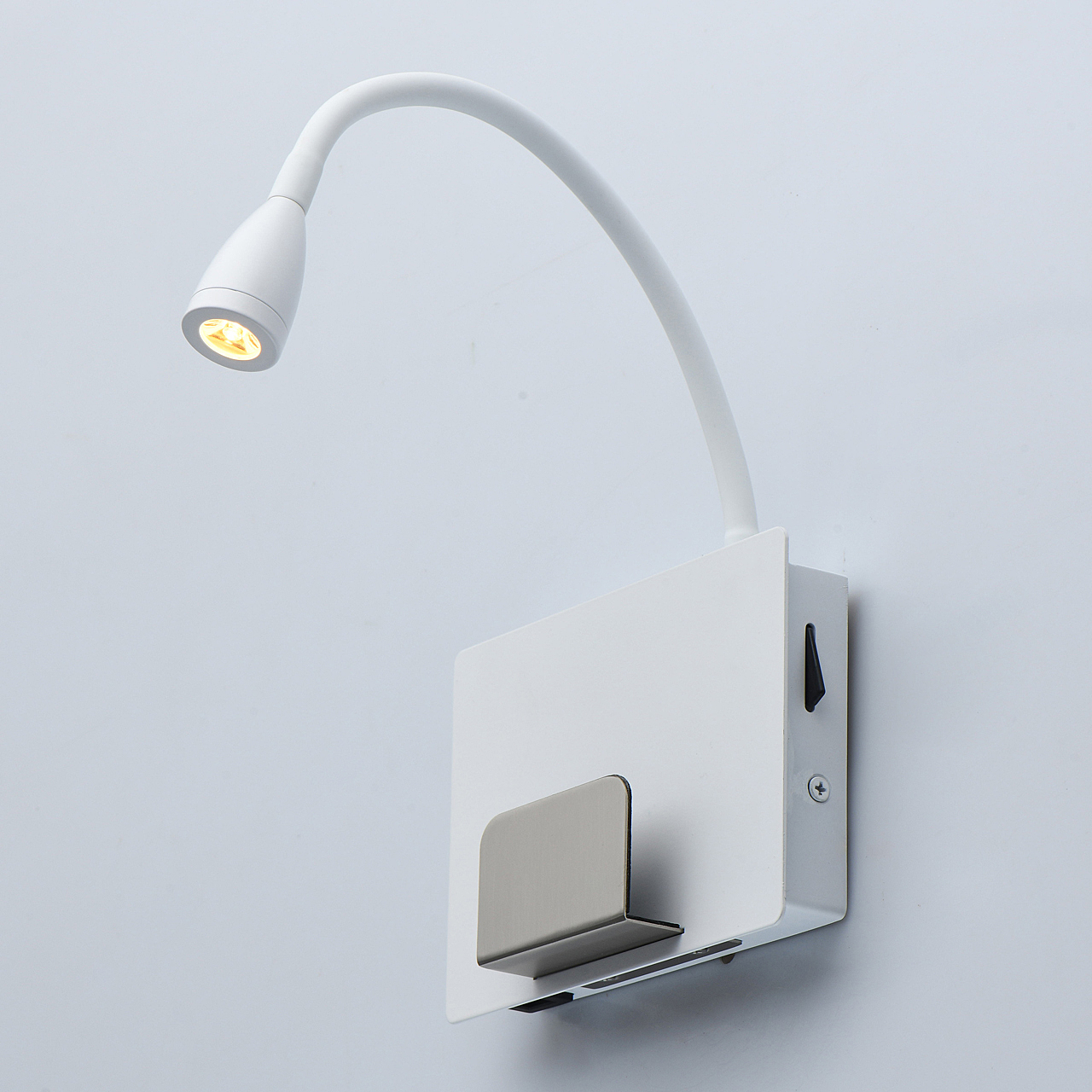 Настенный светильник De Markt Котбус 492026201