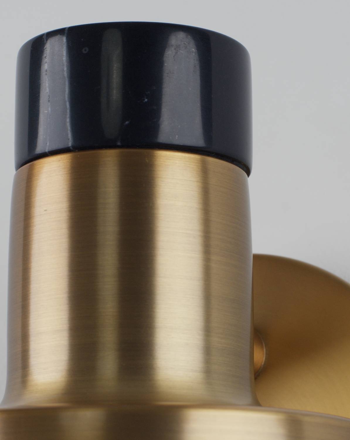 Настенный светильник Moderli Goldy V11313-1W