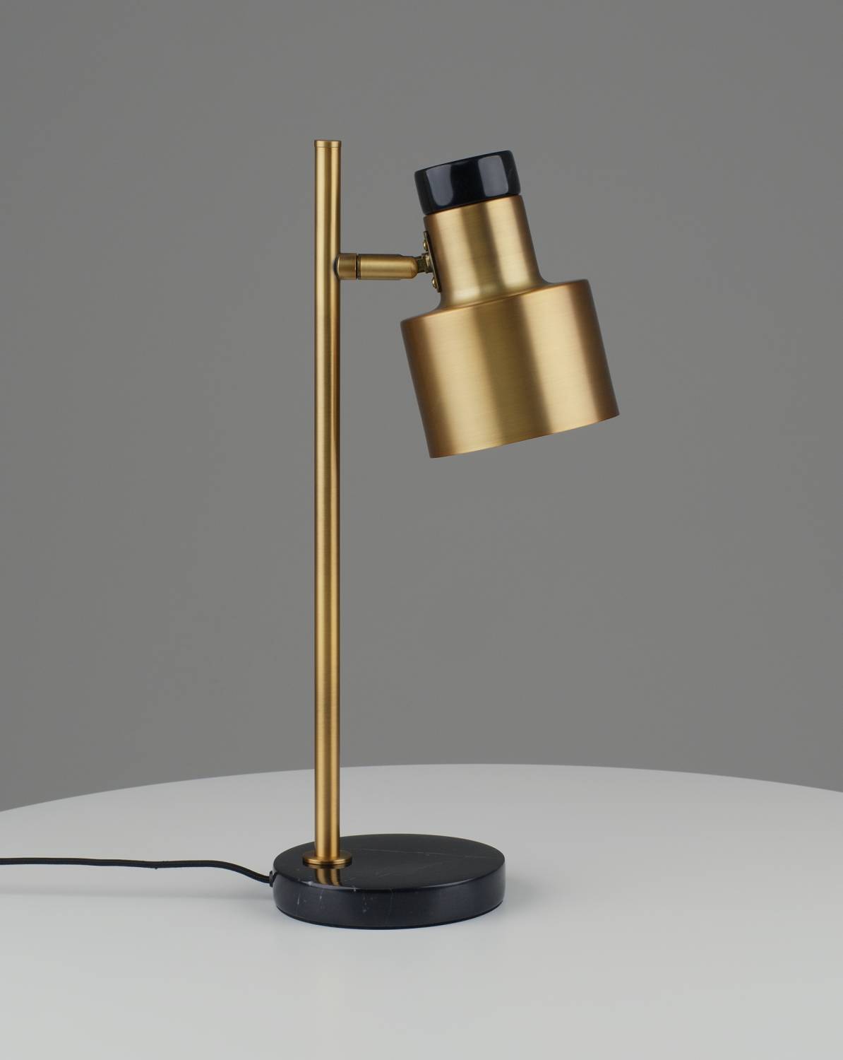 Настольная лампа Moderli Goldy V11307-1T