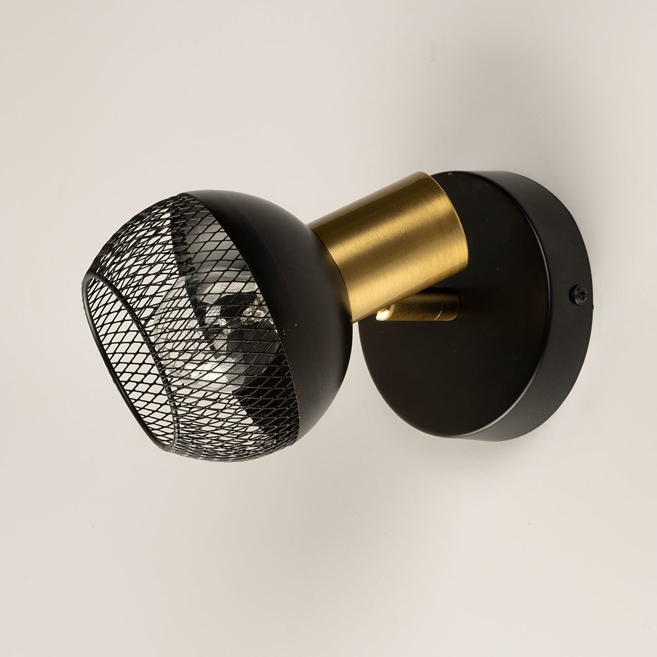 Настенное бра De Markt Ирсон 514021001 Настенное бра De Markt Ирсон 514021001