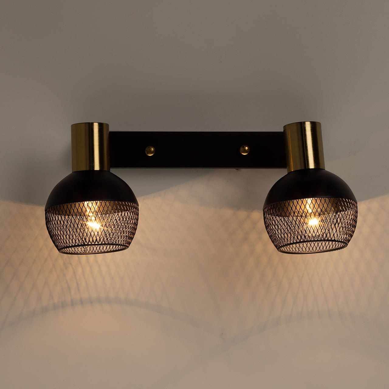 Светильник спот De Markt Ирсон 514021102 Светильник спот De Markt Ирсон 514021102