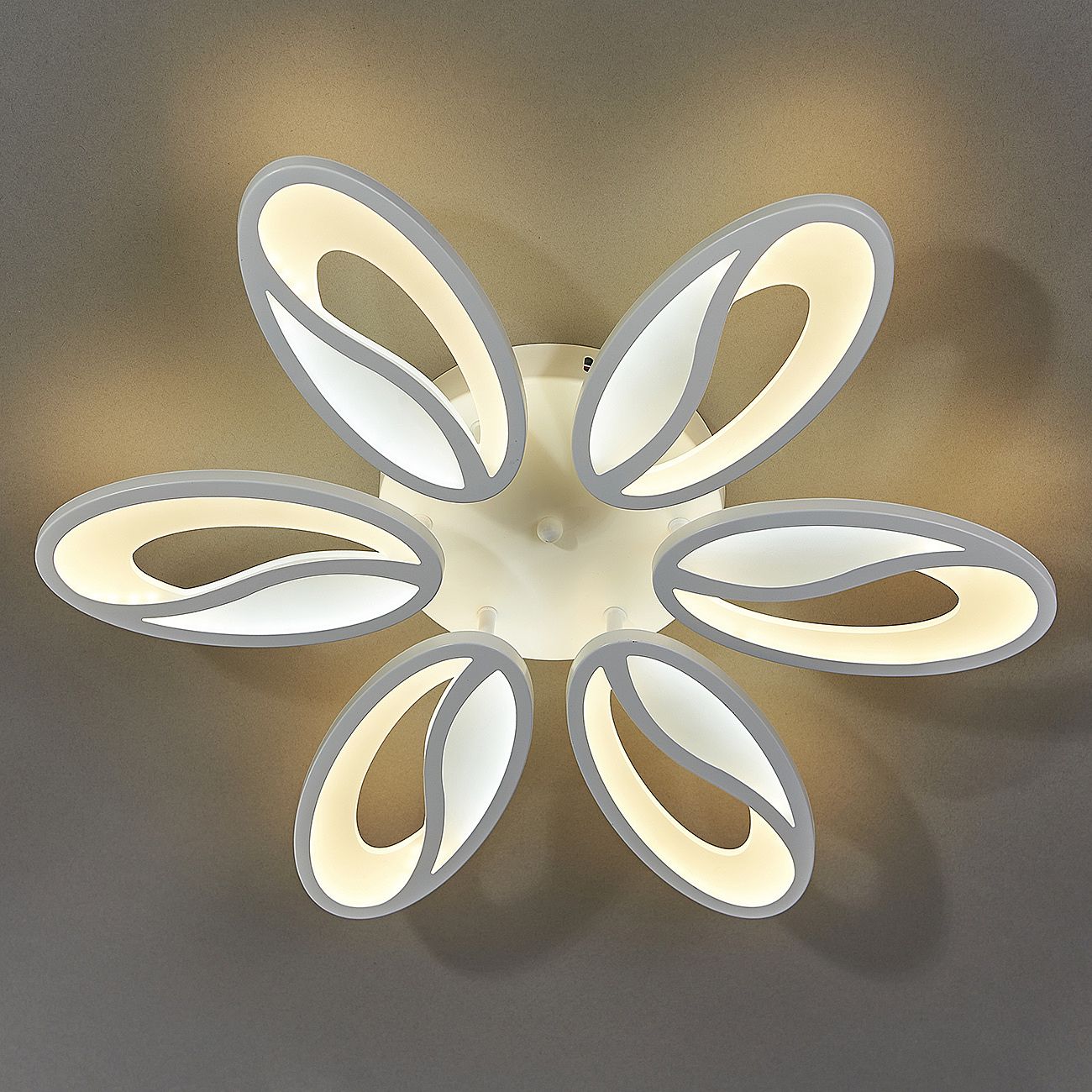 Потолочная люстра Escada Grain 10222/6LED 93W