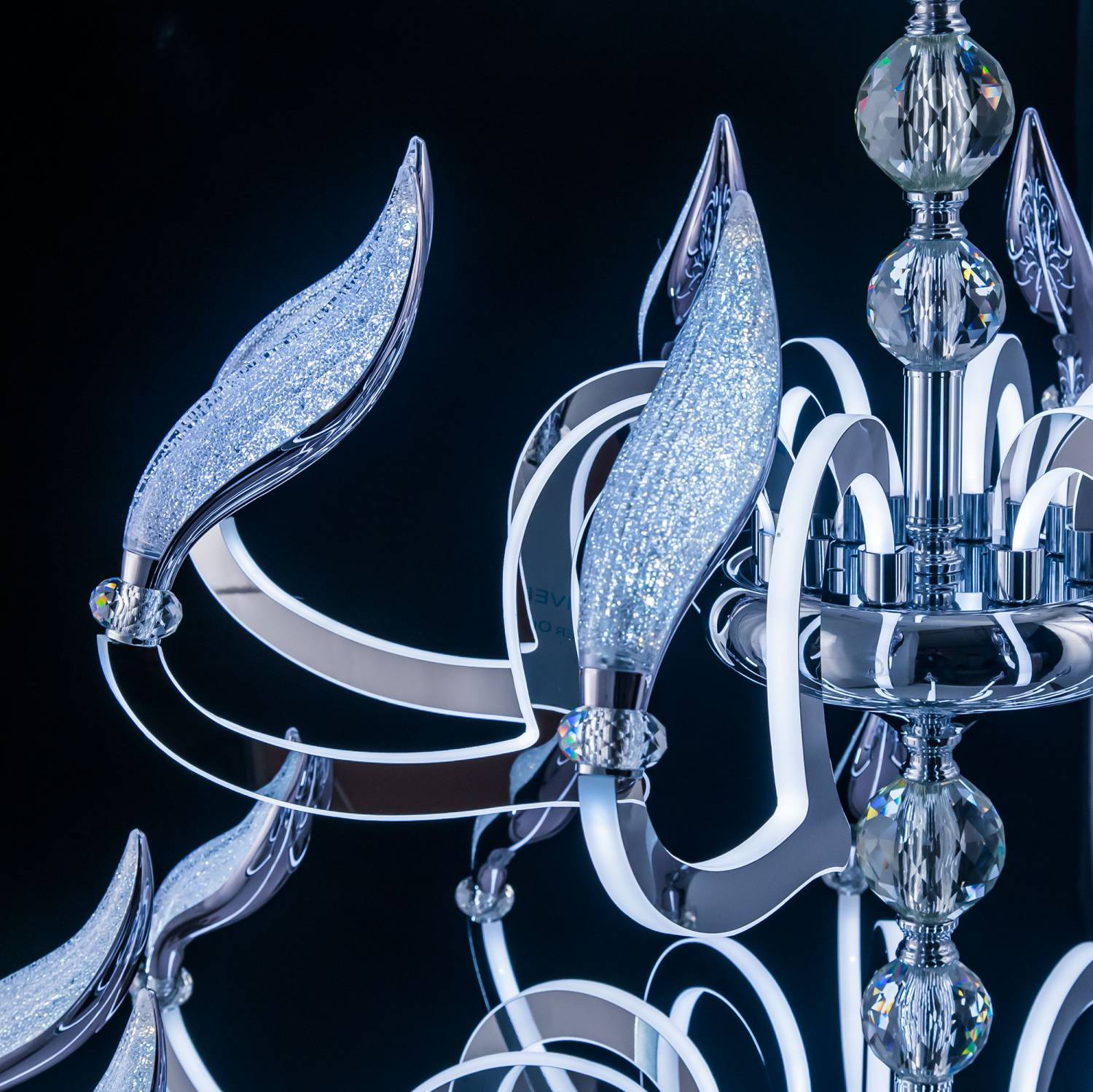 Подвесная люстра с пультом Diva Citilux EL339P24