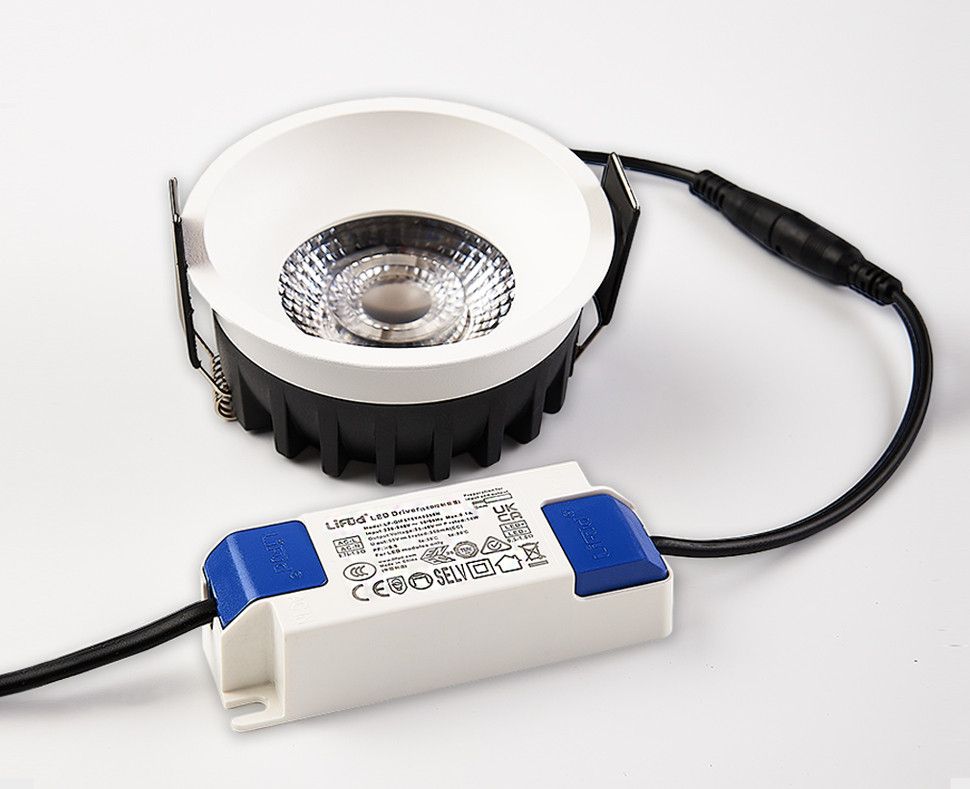 Встраиваемый светильник Italline IT08 IT08-8032 white 3000K