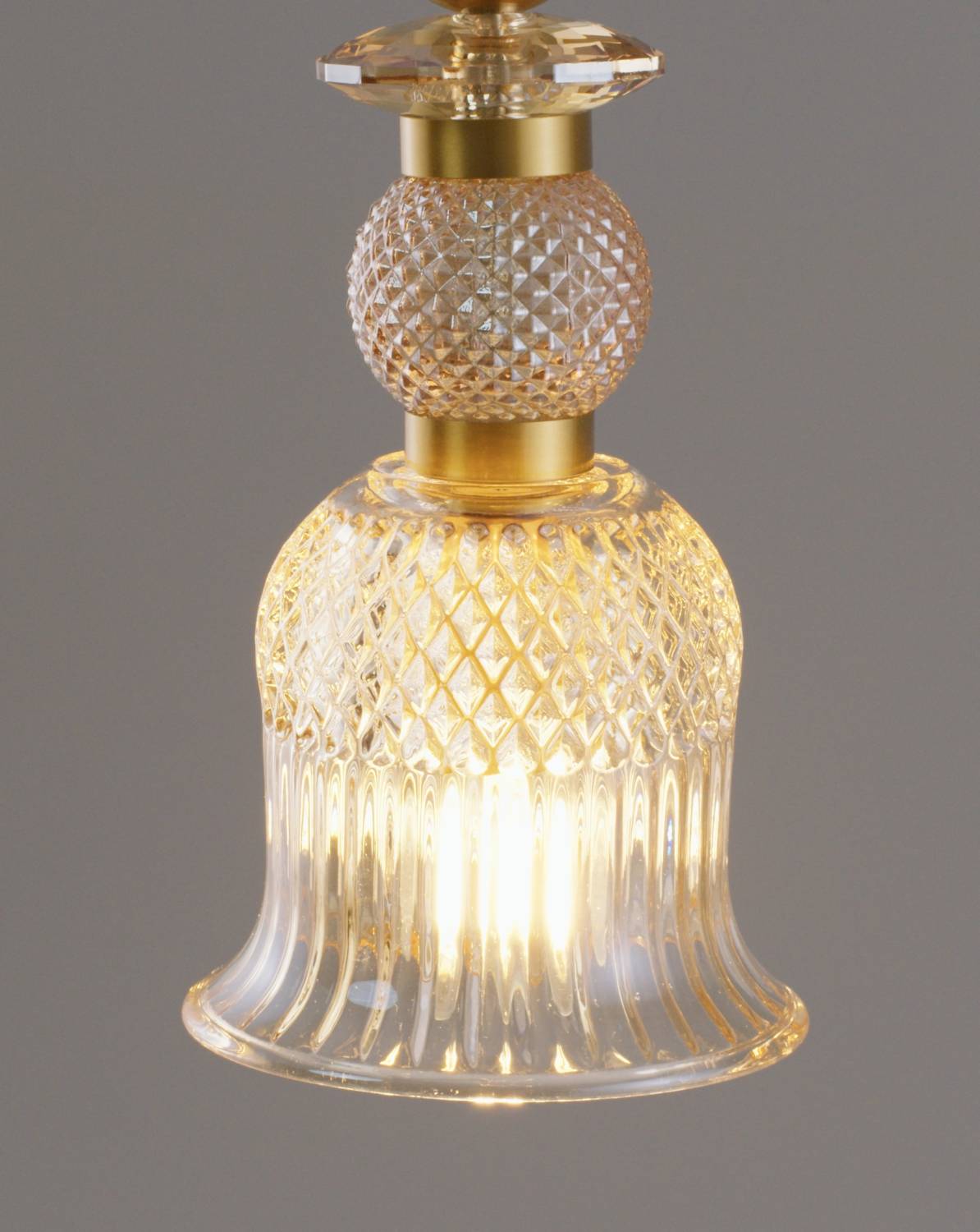 Светильник подвесной Moderli Glassy V10906-P